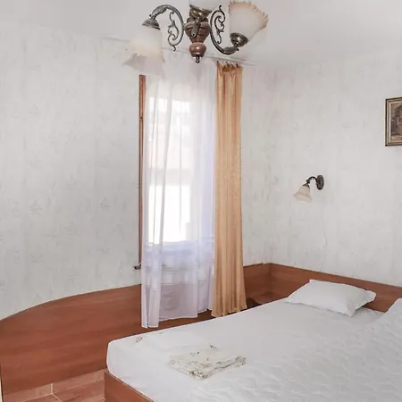 Six-bedroom Holiday In סאני ביץ'